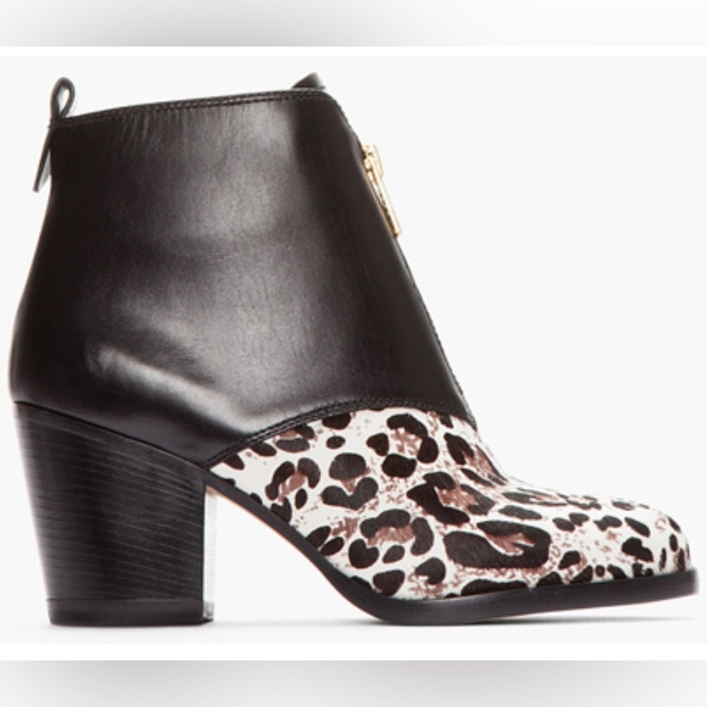 Marc by Marc Jacobs Black Leather Leopard Calf Hair Front Zip Ankle Boots 6.5